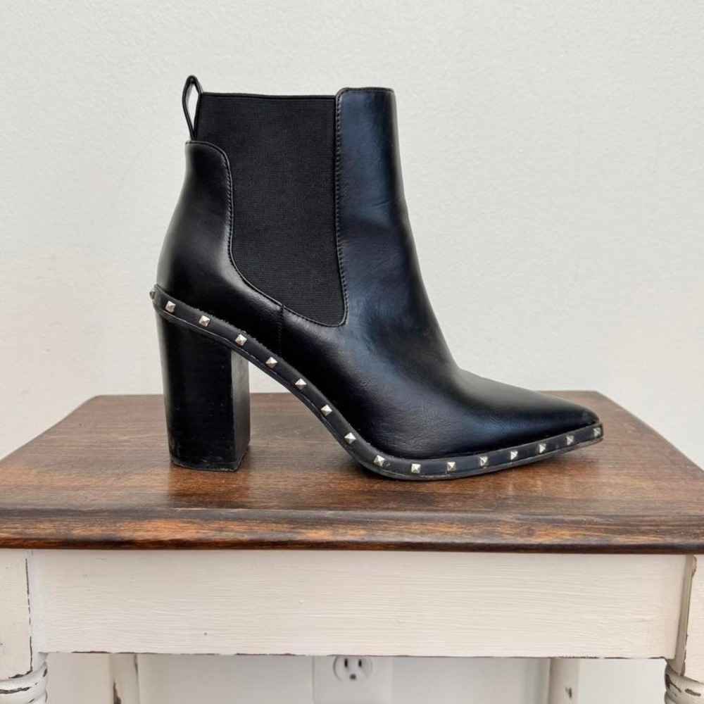 Black pointed stud boot size 9 moto silver block ankle